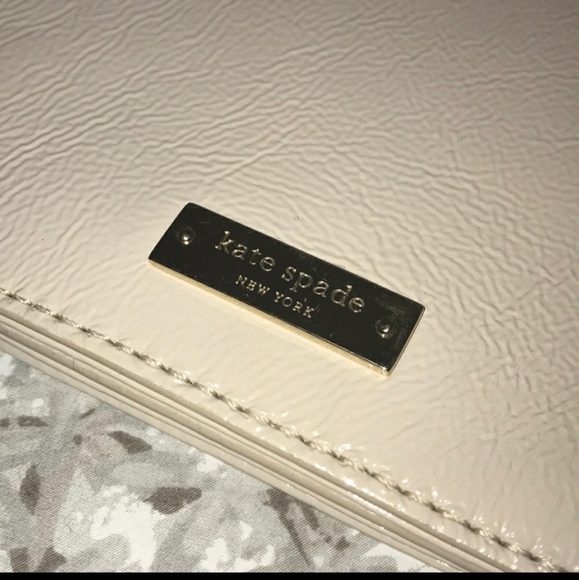 Kate Spade Purse - Picture 6 of 6